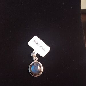 Elegant Sterling Silver Pendant Labradorite 925